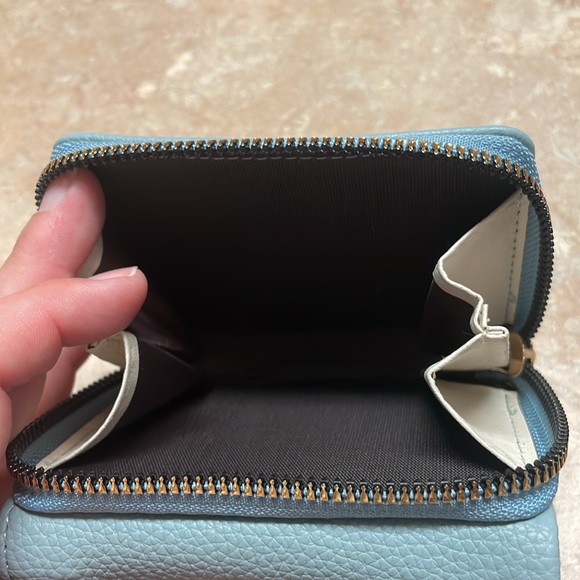 Blue wallet with handle - Picture 6 of 6